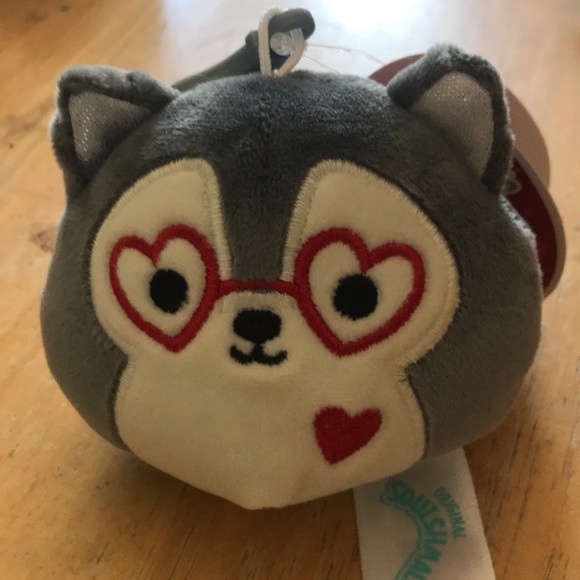 Squishmallows Other - Ryan the dog Valentine’s edition squishmallow clip